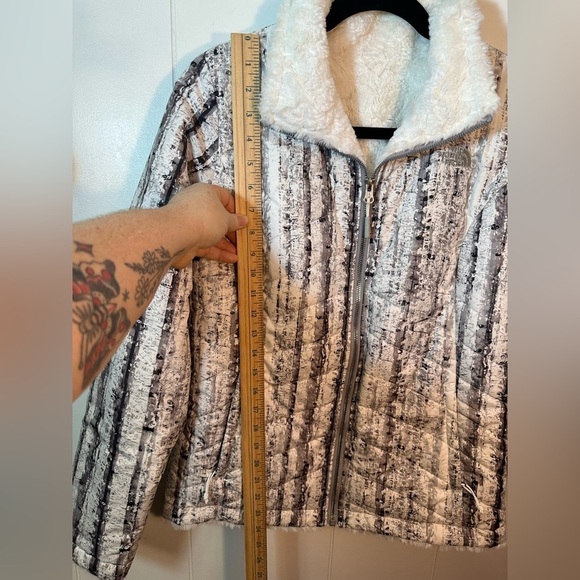The North Face Reversible Lulea White Tree Bark Jacket Women’s Size Small - Picture 11 of 16